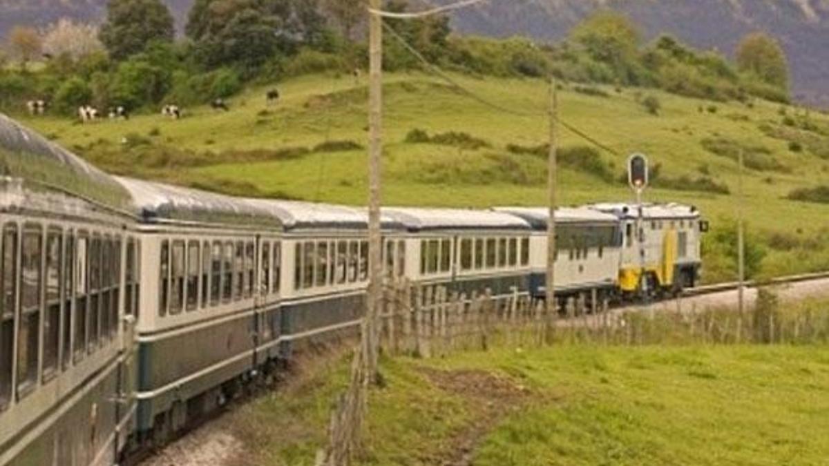 Son dakika... İspanya'da tren raydan çıktı! Ölü ve yaralılar var
