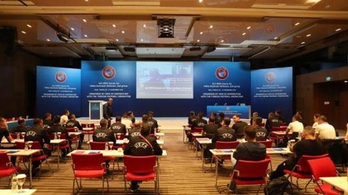 UEFA'nın 3.VAR kursu İstanbul'da başladı