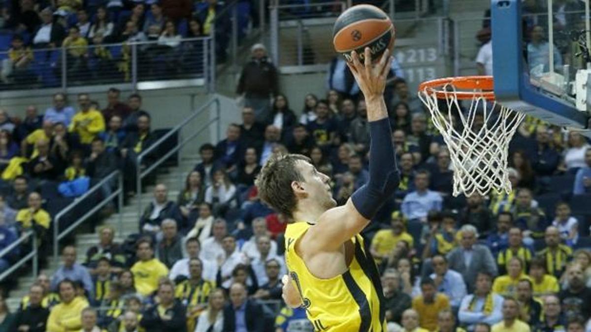 Fenerbahçe'den farklı galibiyet!