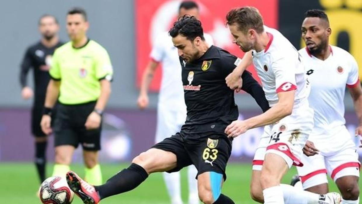 İstanbulspor, lider Gençlerbirliği'ni devirdi!