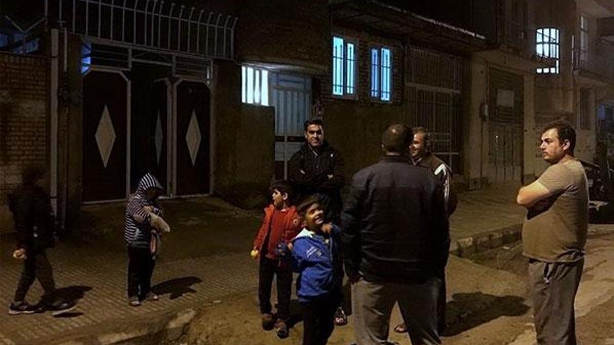 İran'daki depremde yüzlerce yaralı!