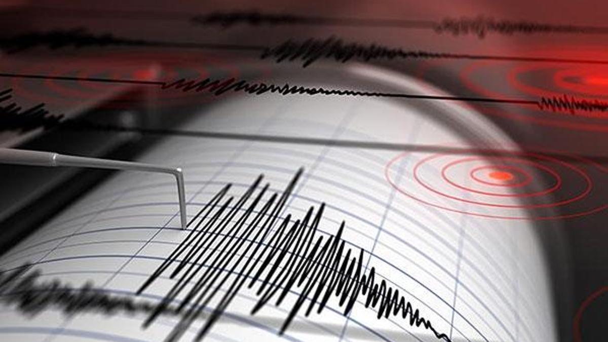 "Marmara'da 25 yıl içinde 7.4 şiddetinde deprem olacak"