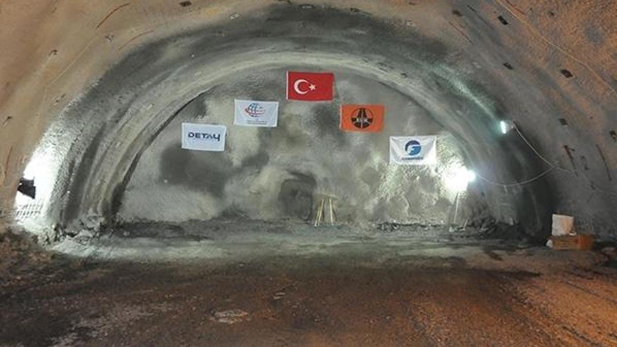 Asırlık projede 2,5 saatlik yol 1 saat 10 dakikaya düştü