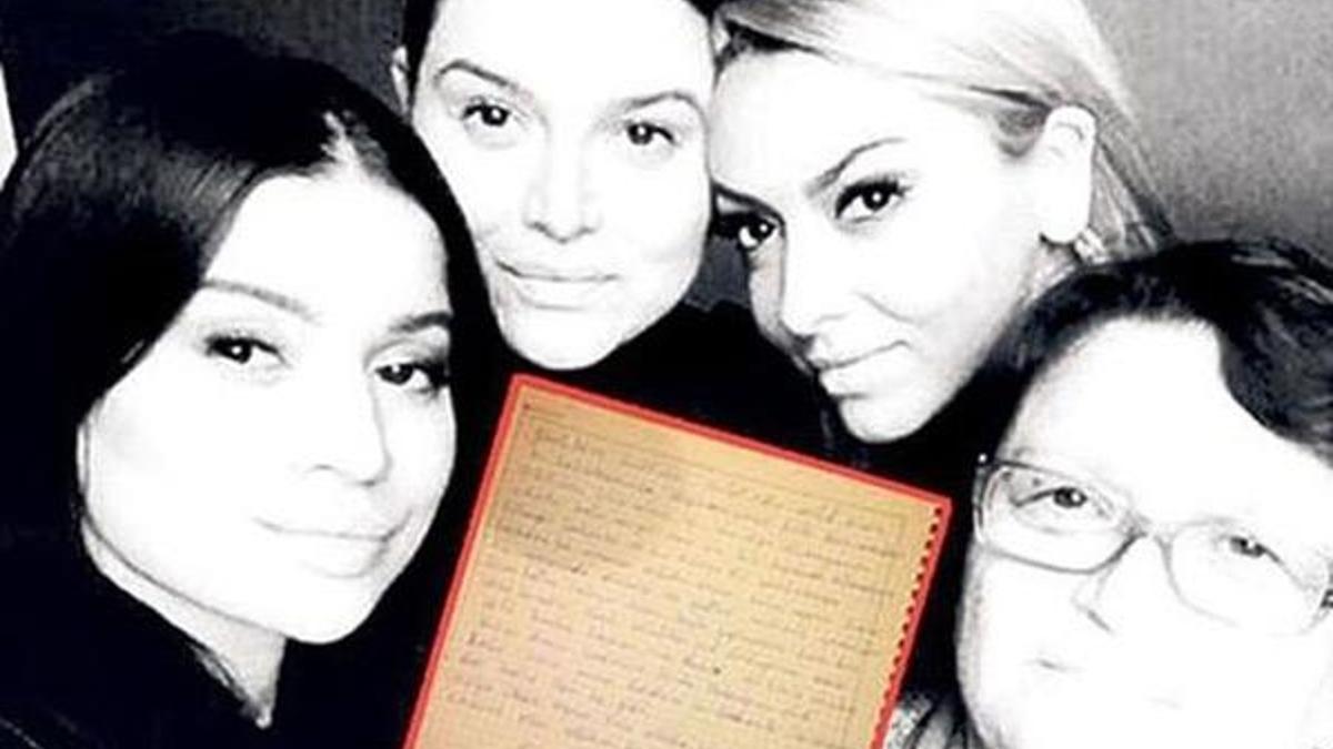 Hadise'nin annesi Belçika'ya döndü