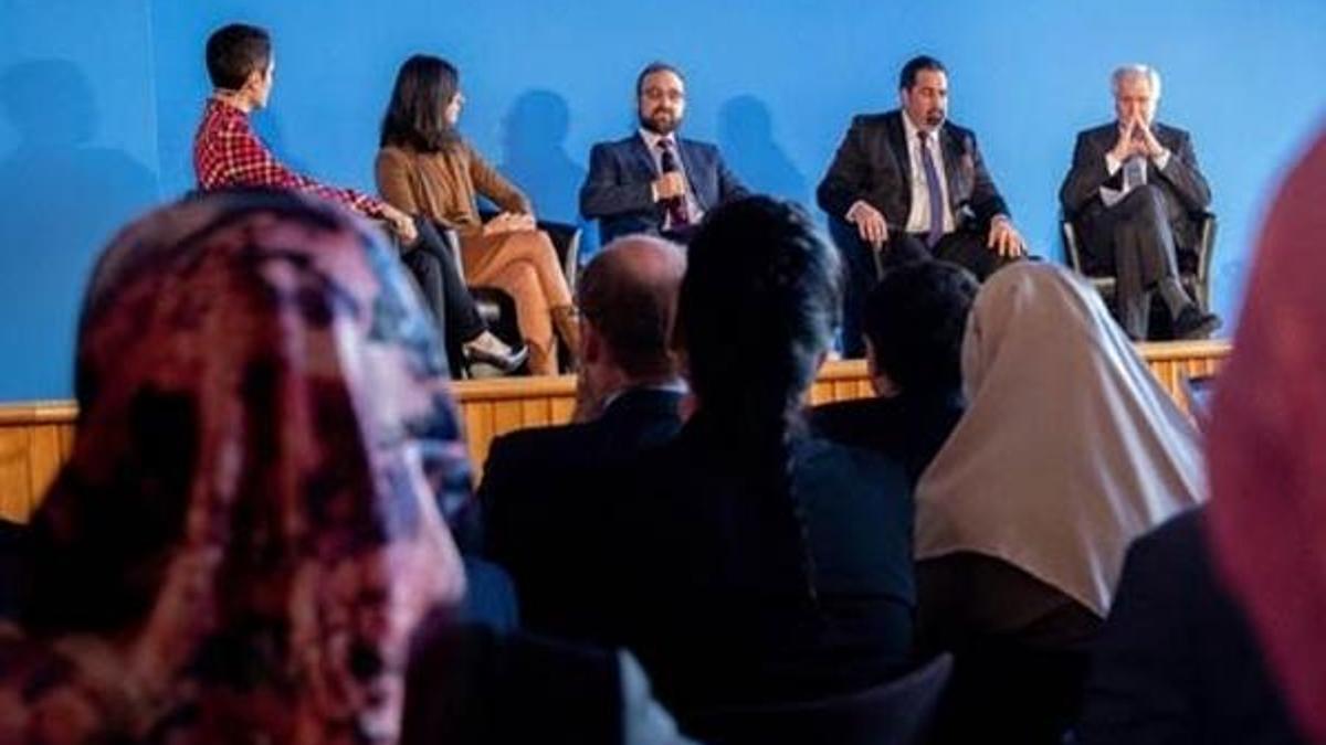 İslam konferansında 'domuz eti' skandalı!