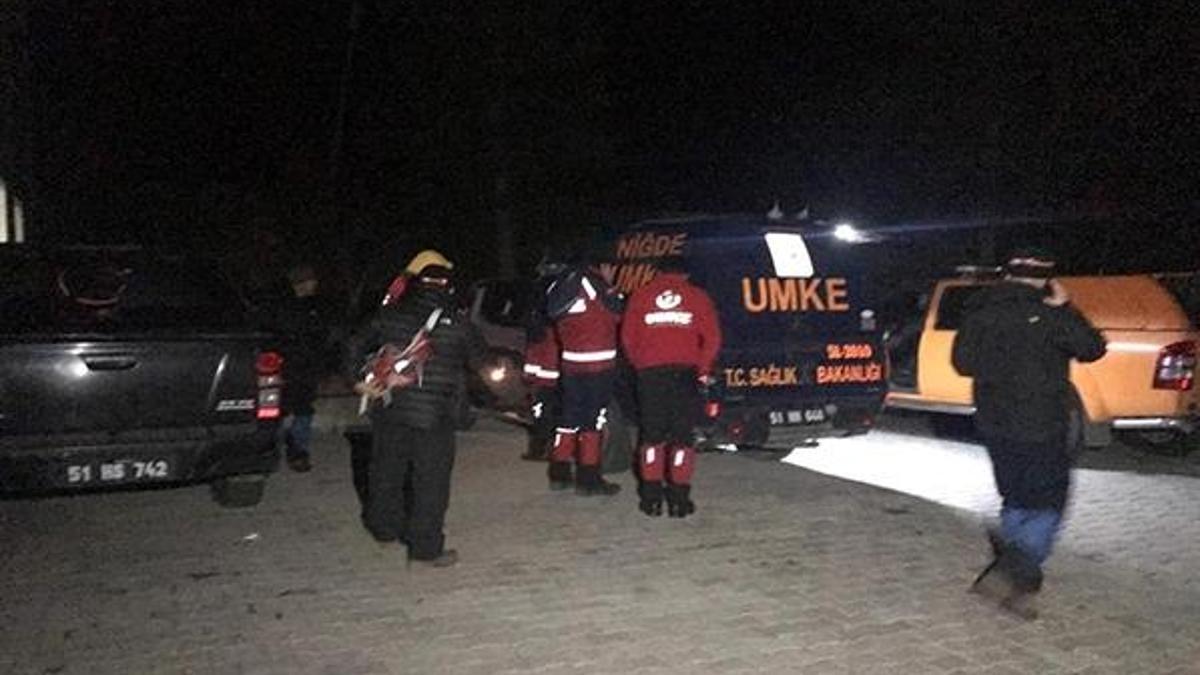 Niğde'de çığ altında kalan 2 dağcıdan biri kurtarıldı!