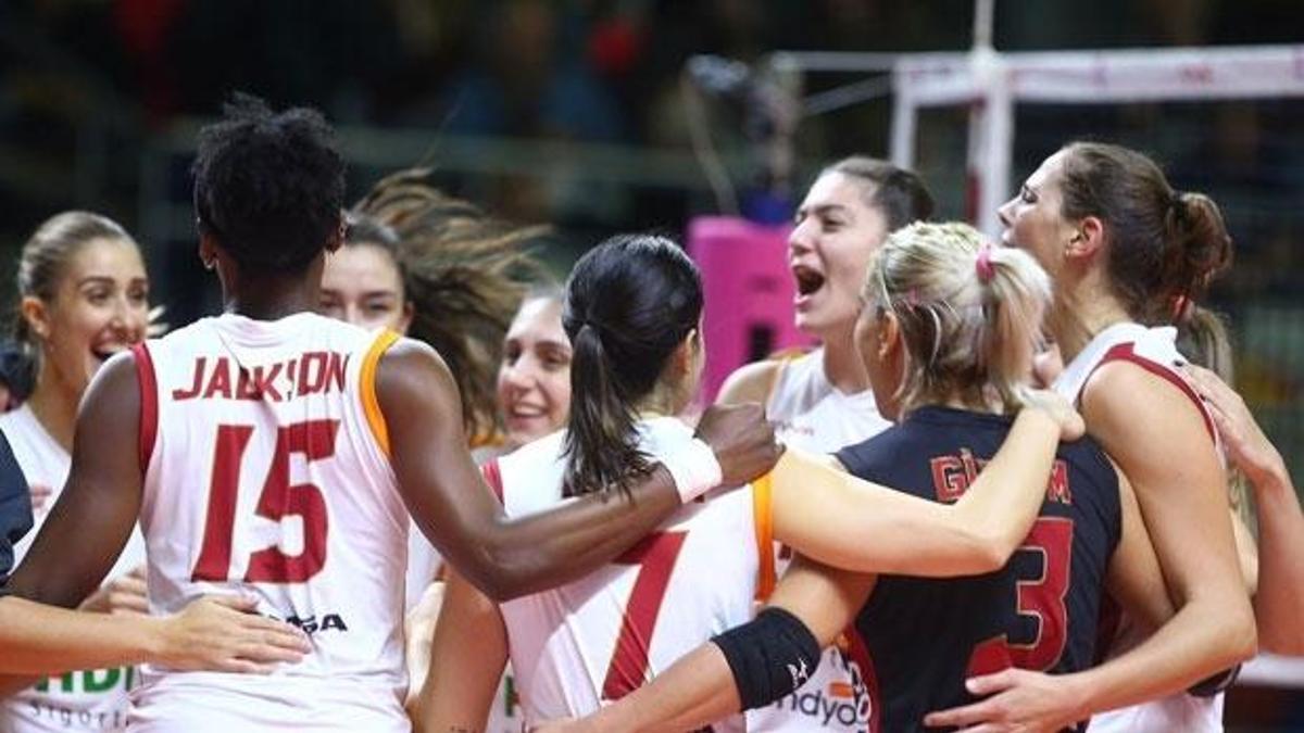 Galatasaray, tur için sahada
