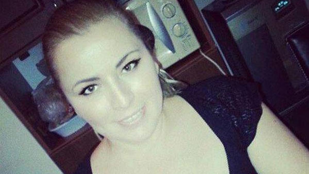 Eşinin cesedini parçalara ayırıp evde sakladı