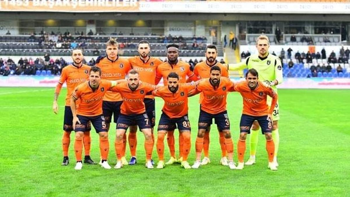 Lider Başakşehir, kupada Adana Demirspor'a konuk oluyor