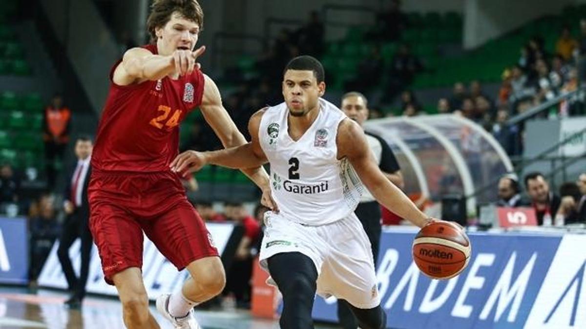 Galatasaray, 4. galibiyetini aldı!
