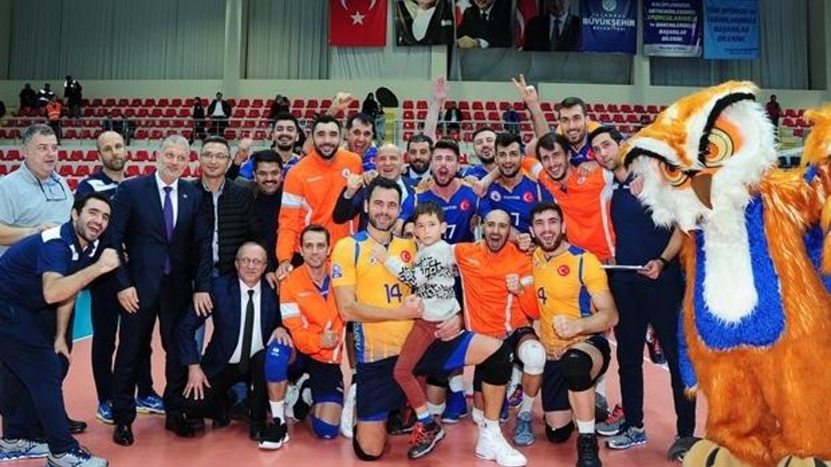 İstanbul Büyükşehir Belediyespor, 8'li finalde