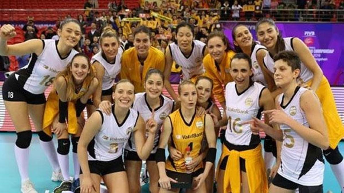 Eczacıbaşı ve Vakıfbank adım adım finale!