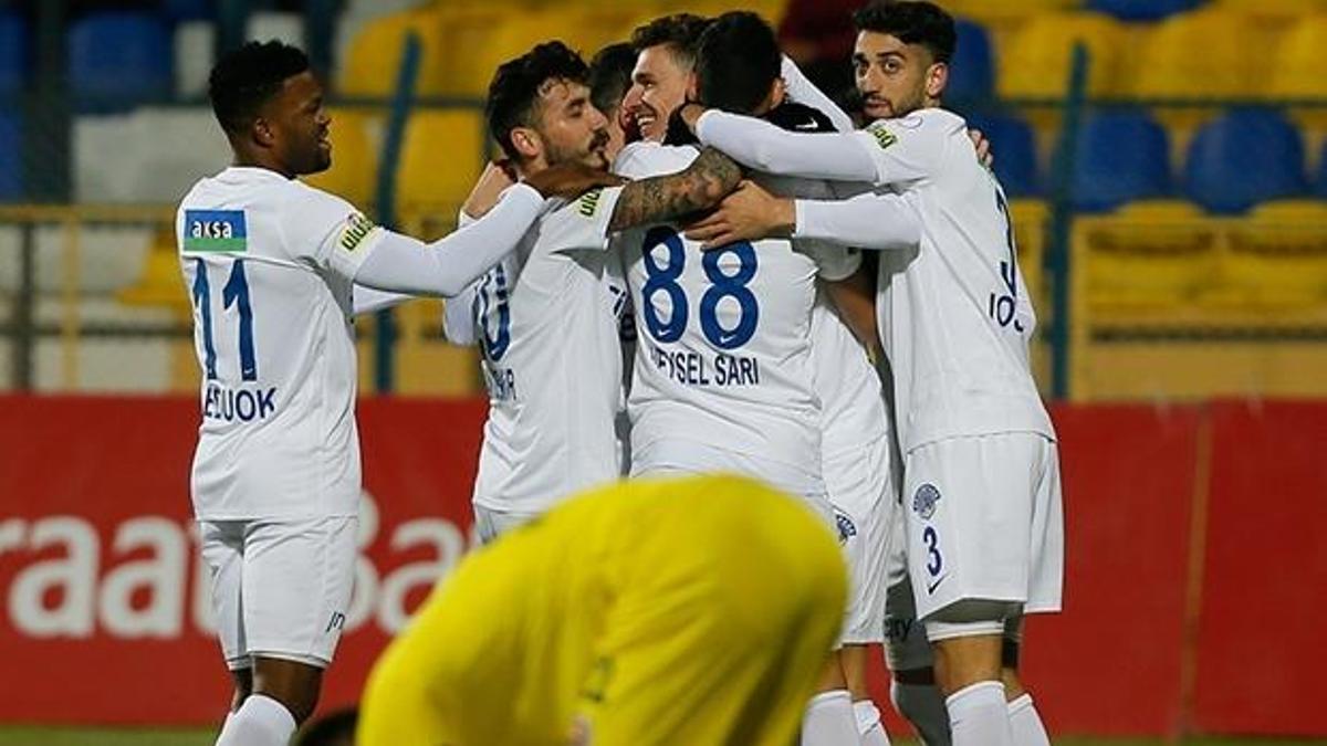 Kasımpaşa kupada avantajı kaptı