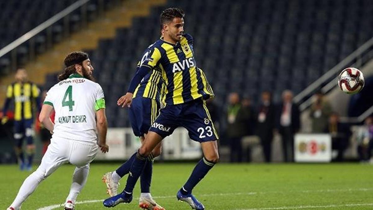 Fenerbahçe tek attı, avantajı kaptı!