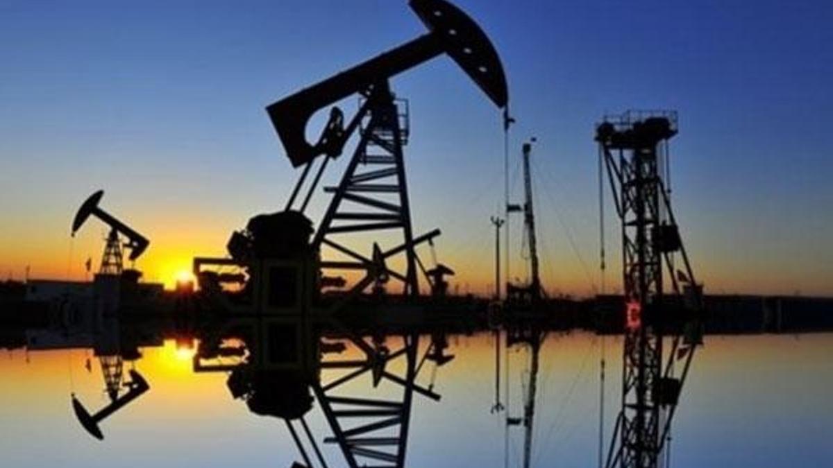 Rusya ve Suudi Arabistan'dan ortak petrol kararı!