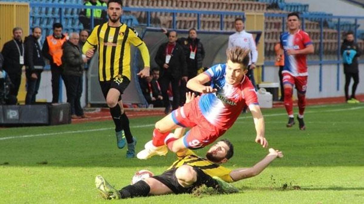Karabük'te 1-1'lerini yediler...