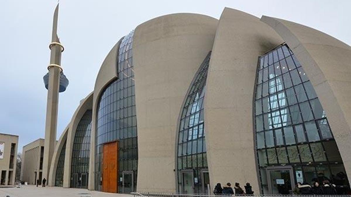 Almanya iç istihbaratı DİTİB'i izlemeyecek