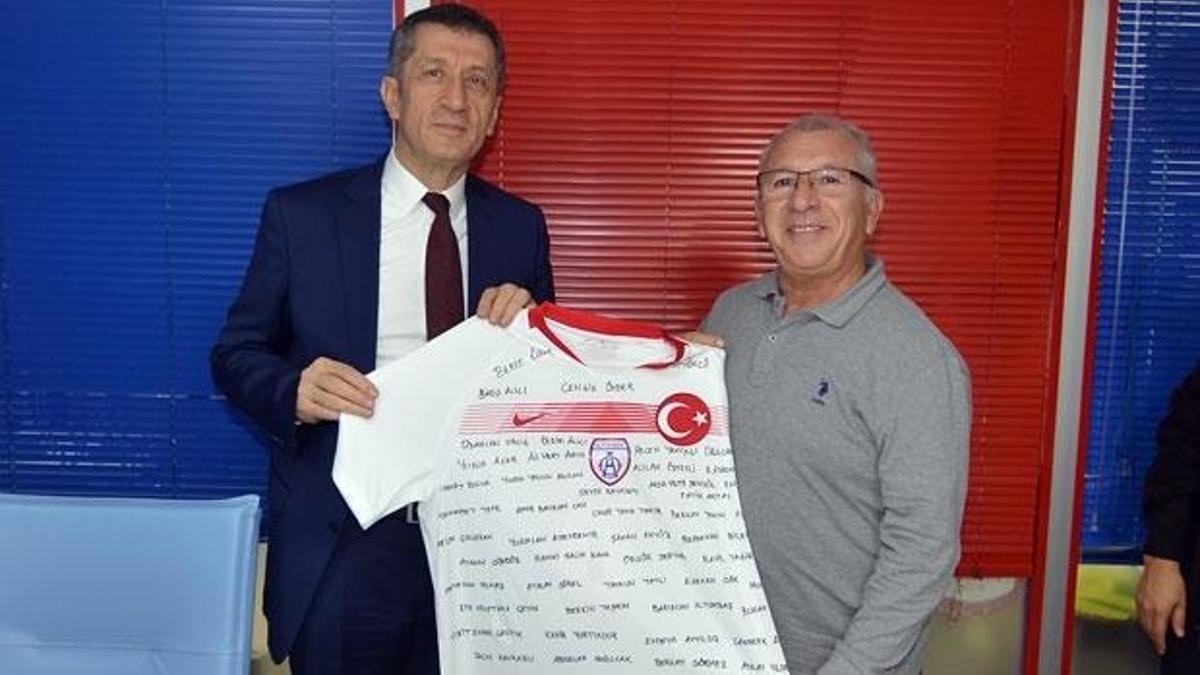 Milli Eğitim Bakanı Ziya Selçuk'tan Altınordu'ya ziyaret