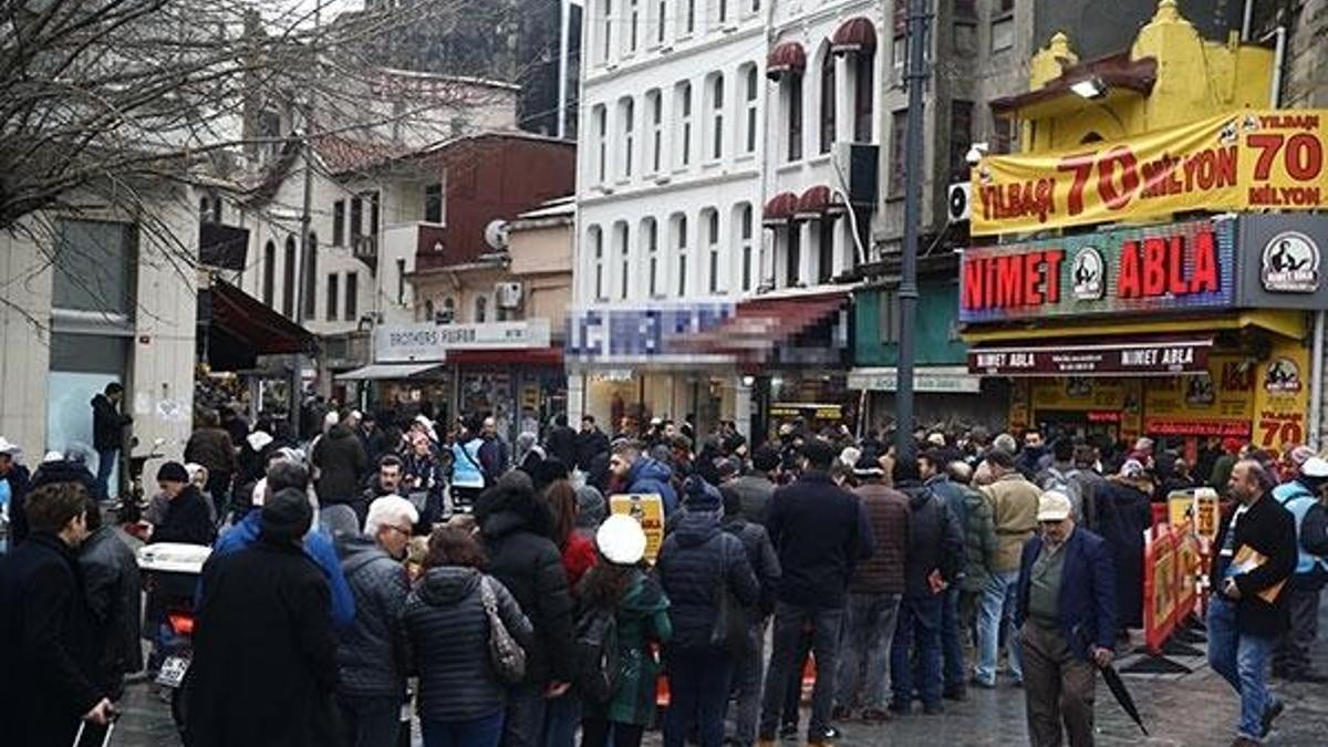 Yılbaşı biletleri için "Nimet Abla"ya yoğun ilgi