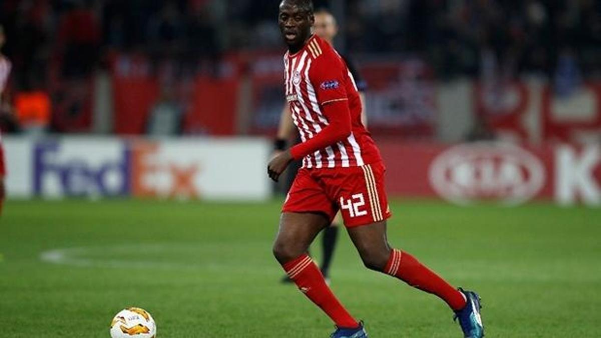 Olympiakos'ta Yaya Toure'nin sözleşmesi feshedildi