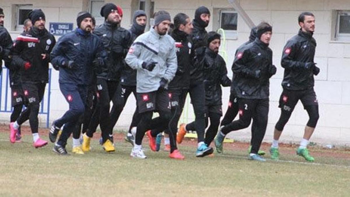 Türkiye liglerinin tek namağlup takımı Bayburtspor!