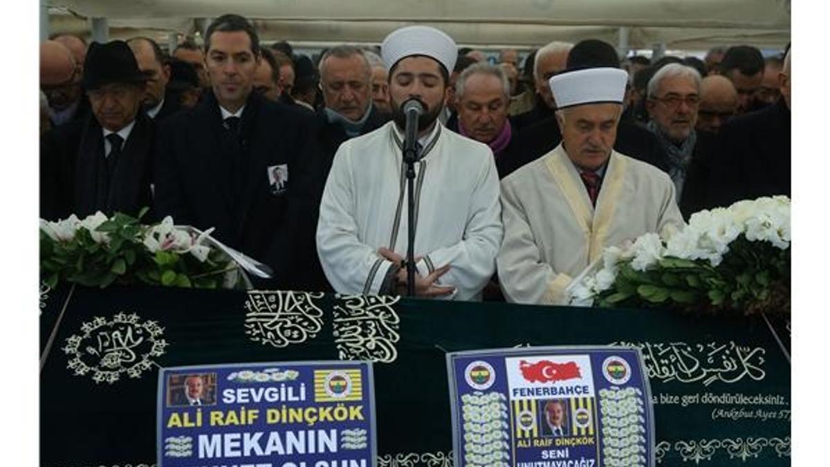 Ünlü iş adamı Ali Raif Dinçkök son yolculuğuna uğurlandı
