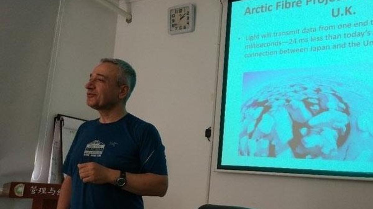 Türk profesör Gençay Kolombiya'da bir haftadır kayıp