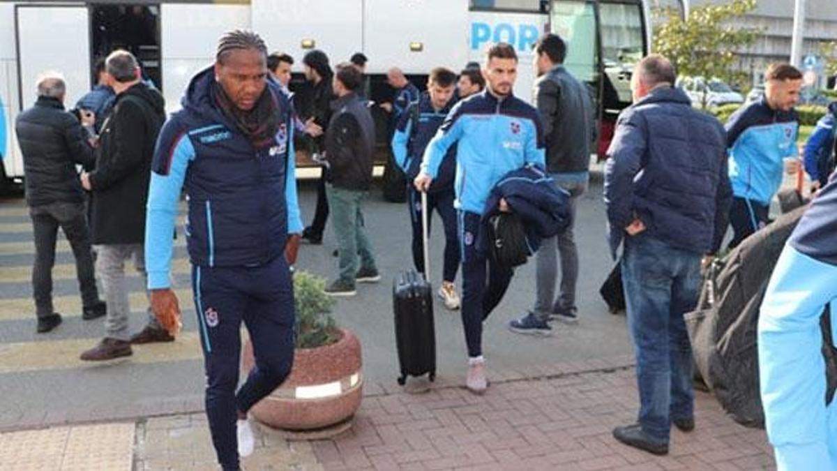 Trabzonspor Beşiktaş maçı için İstanbul'a gitti