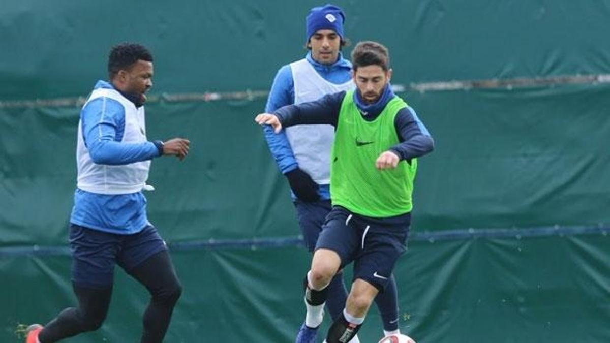 Kasımpaşa'da Menemen Belediyespor mesaisi sürüyor