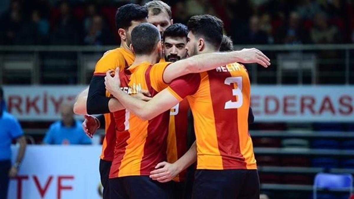 Aslan avantajı kaptı