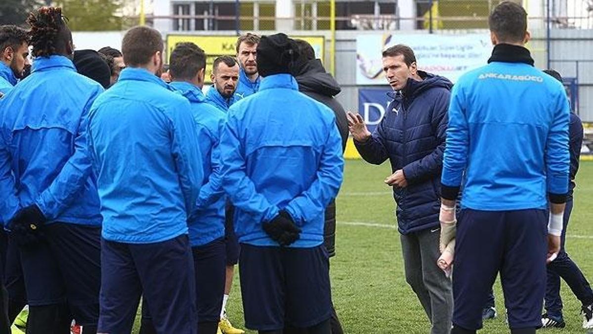 Bayram Bektaş'tan, ilk sarı-lacivert idman!