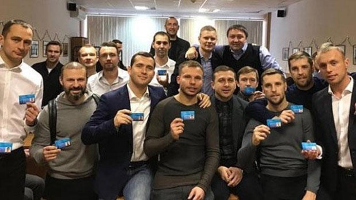 Gökdeniz Karadeniz teknik direktör oluyor