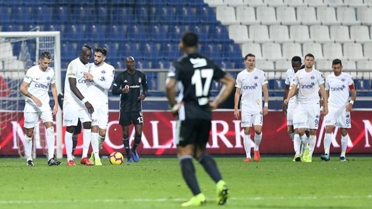 Kasımpaşa, Beşiktaş'ı farklı yendi! 5 gol, 1 penaltı...