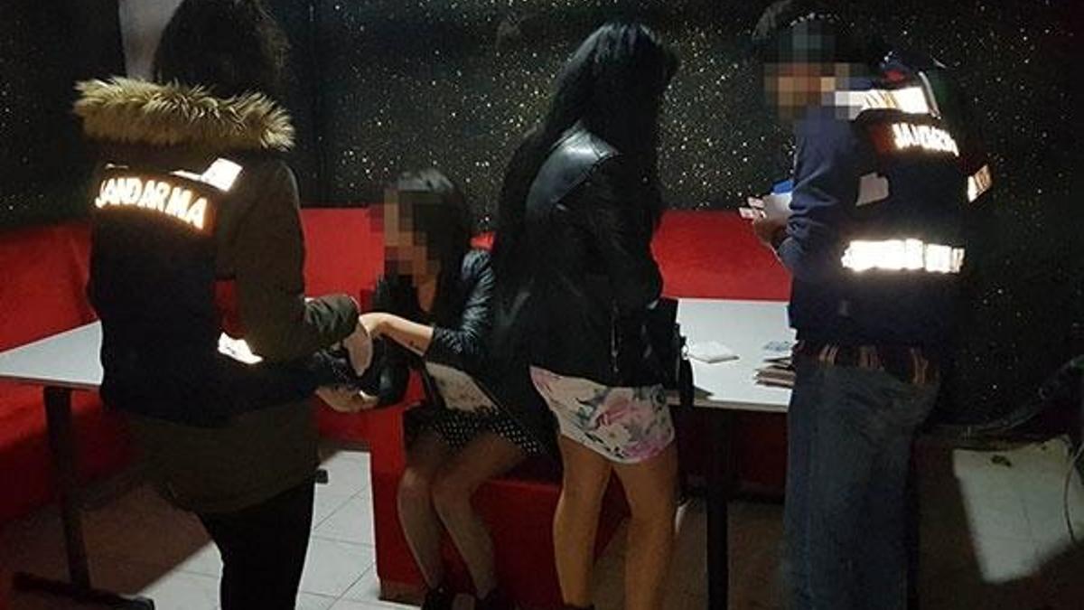 Jandarmada fuhuş operasyonu: 20'si kadın 24 gözaltı
