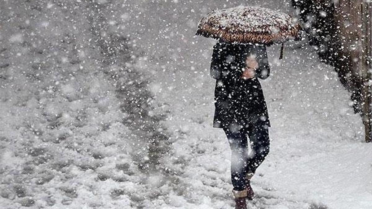 Meteoroloji uyardı! İstanbul'a kar geliyor