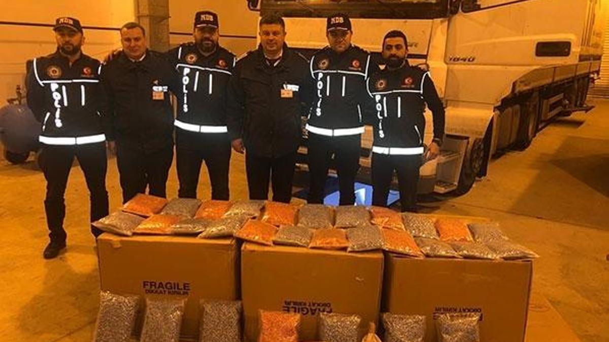 Son dakika... 500 bin uyuşturucu hap ele geçirildi
