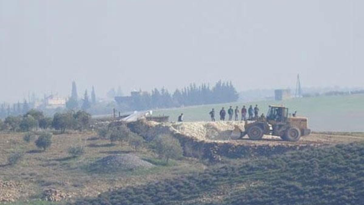 Operasyon korkusu teröristlere hendek kazdırıyor