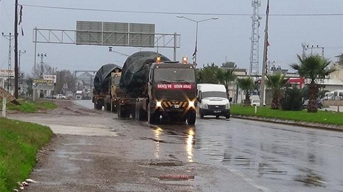 Sınırda hareketlilik... 30 araç sevk edildi