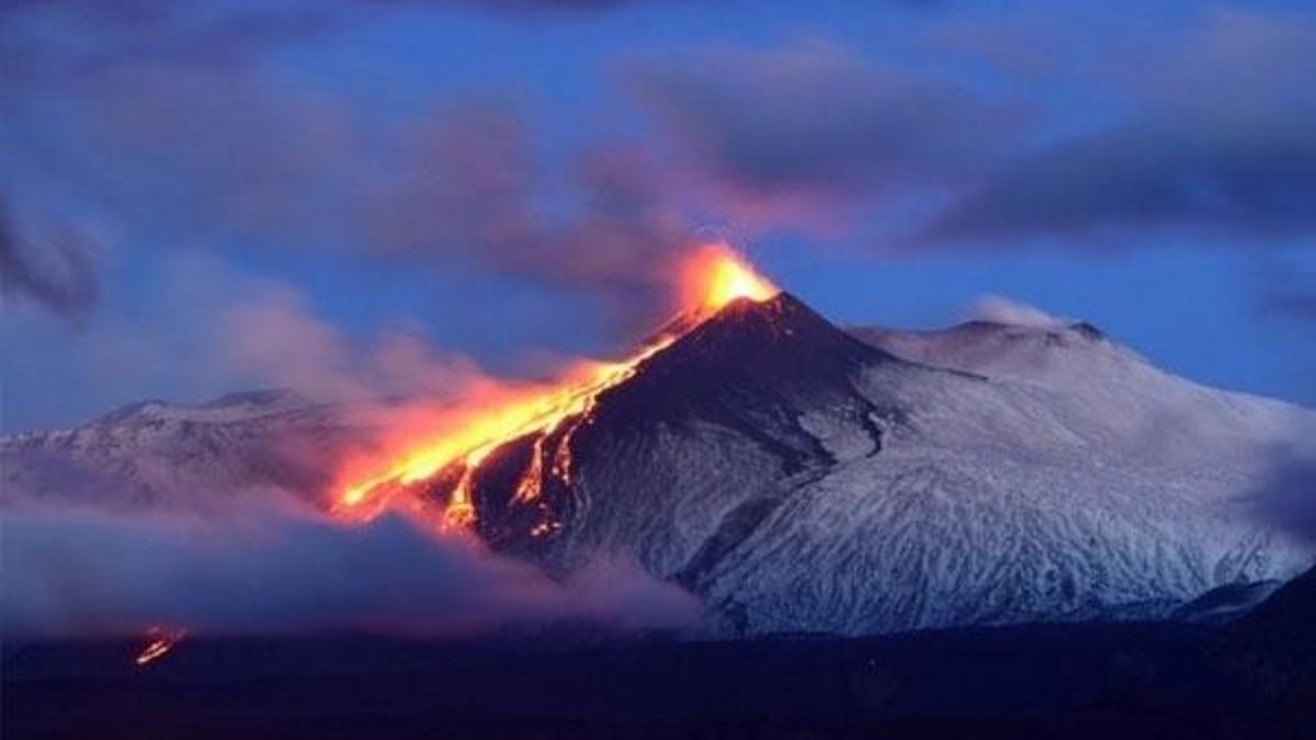 Etna Yanardağı çevresinde 4.8 büyüklüğünde deprem!