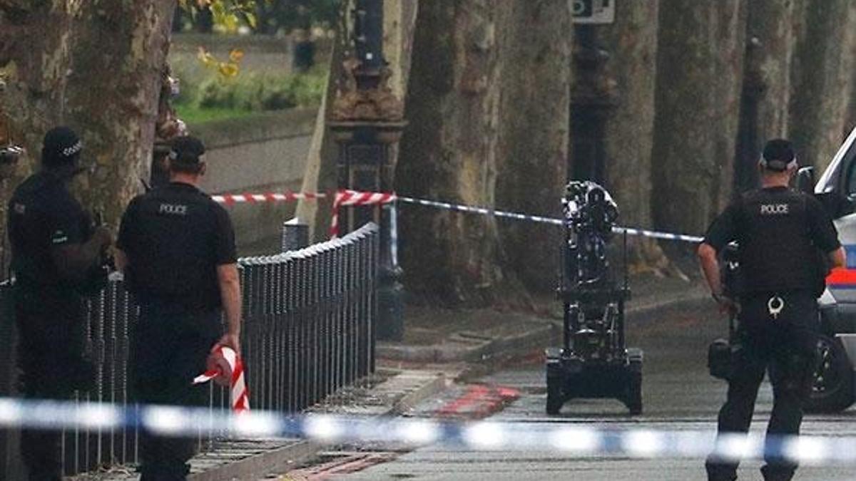 İngiltere ABD'den bomba imha uzman robot aldığını duyurdu