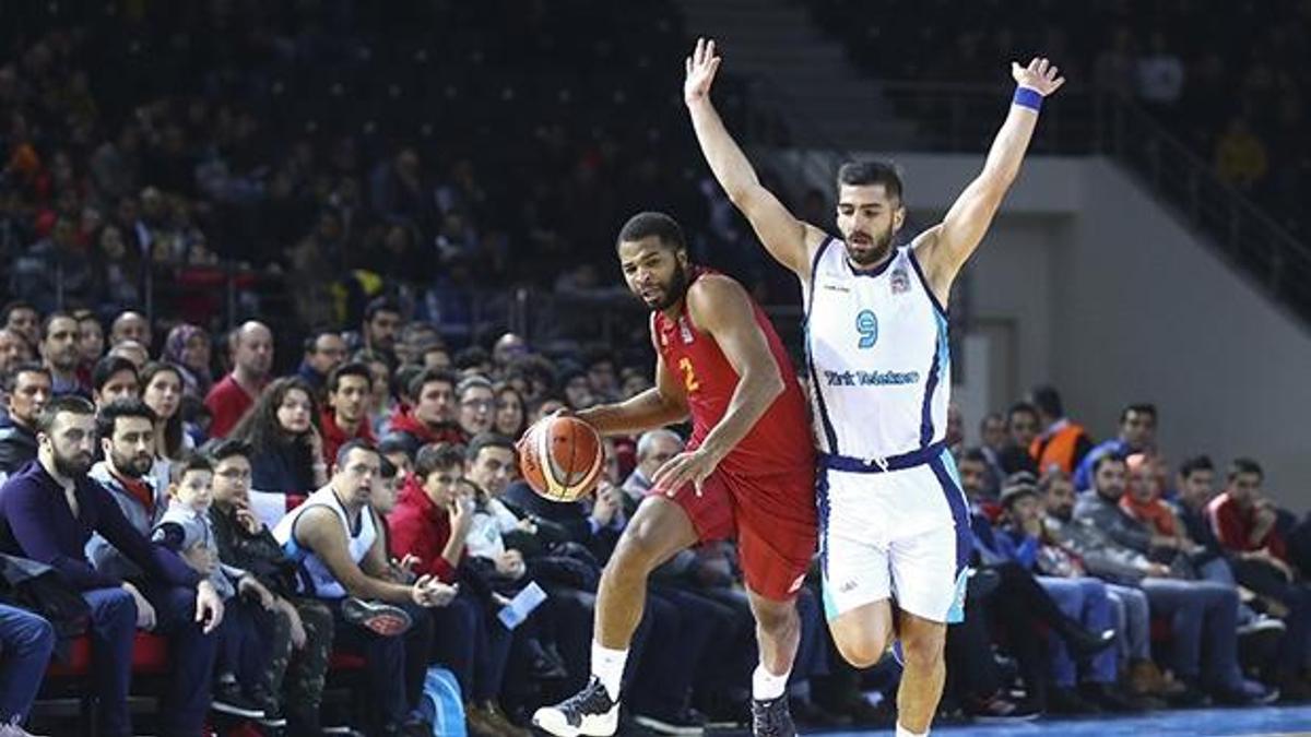Aslan deplasmanda kaybetti