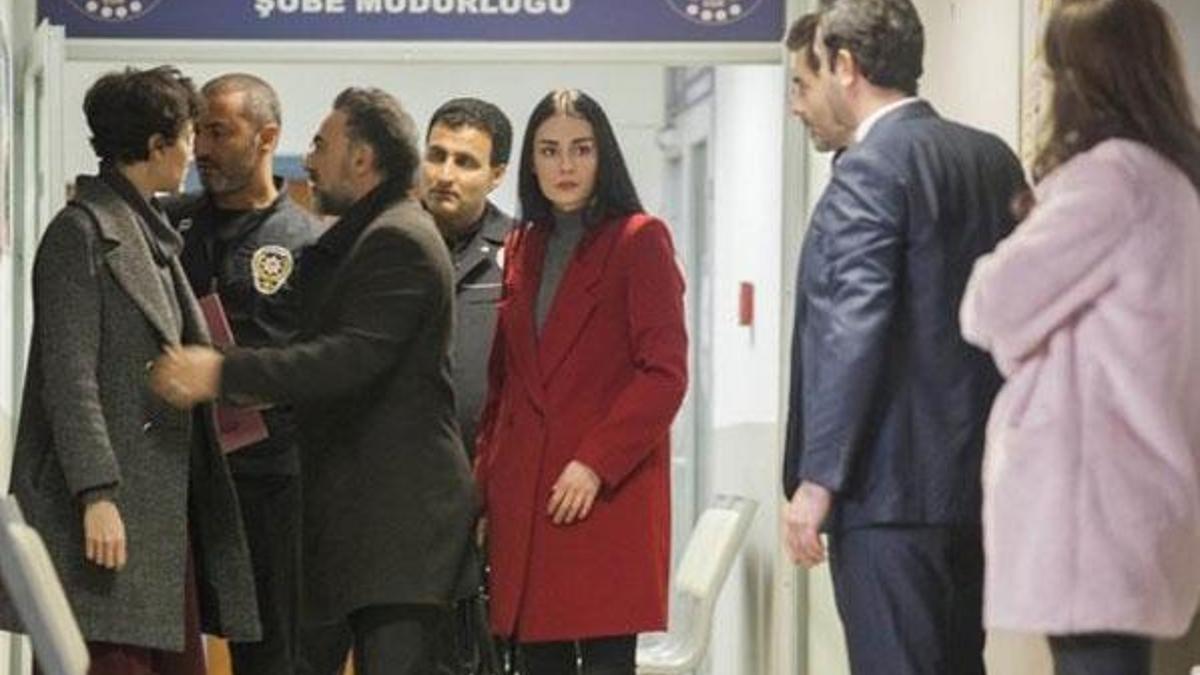 Ağlama Anne 13. bölümü ile ekranlara veda ediyor! 13. bölüm final fragmanı