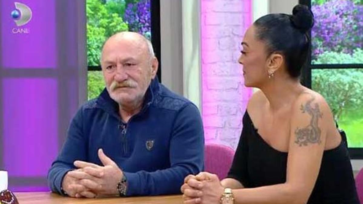 'Bana gece mesaj atan kadınları arıyor!'