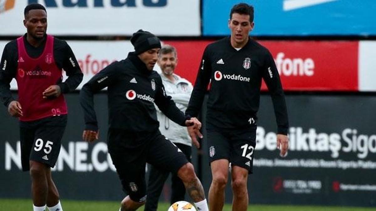 Beşiktaş'tan Quaresma ve Larin kararı!