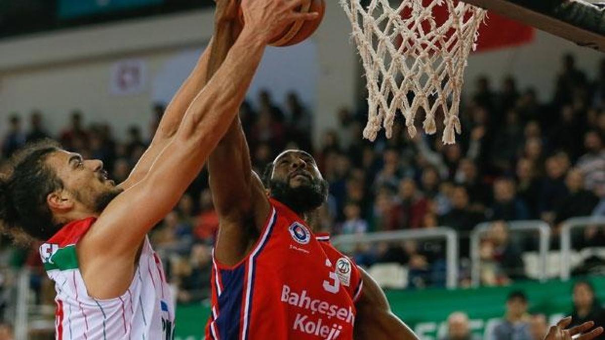 Pınar Karşıyaka evinde çok farklı: 103-77