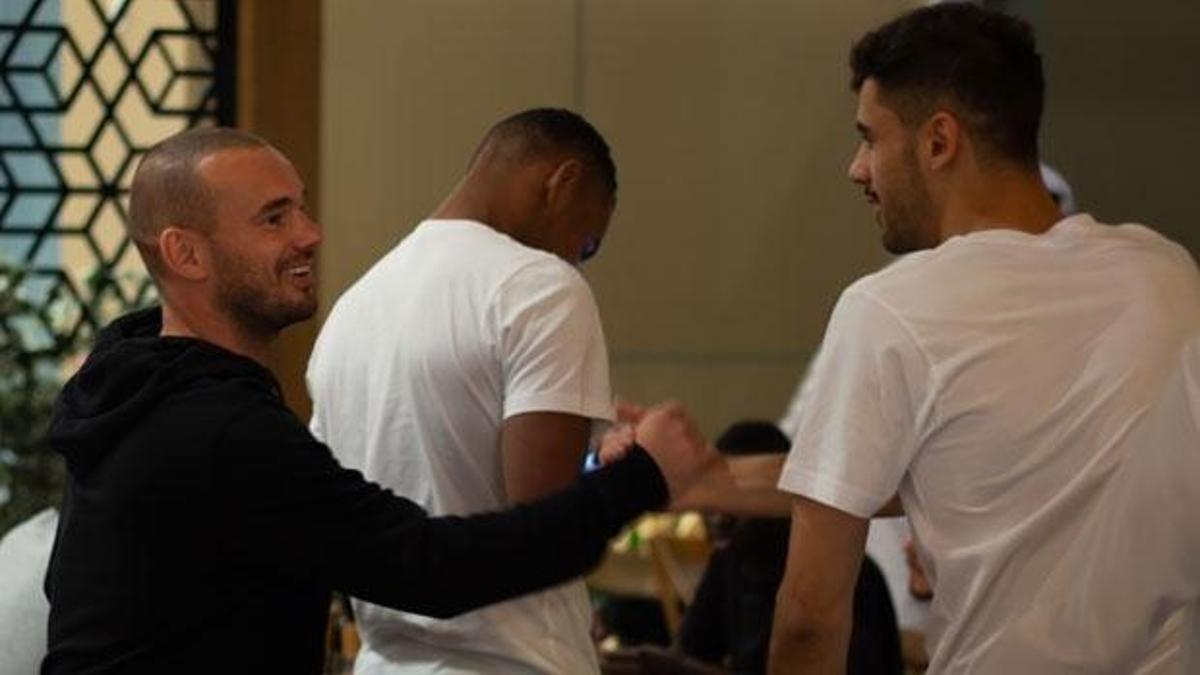 Sneijder'de son saatler! Transfer kararı...