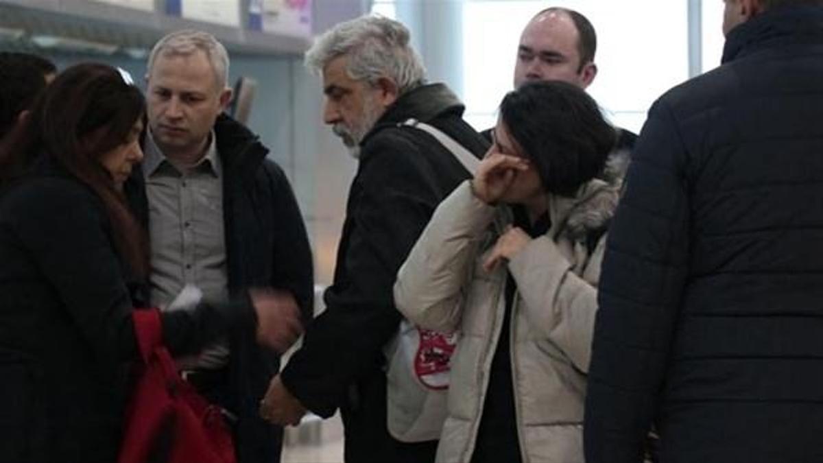 Ukrayna'da öldürülen kızların cenazeleri Türkiye'ye gönderildi