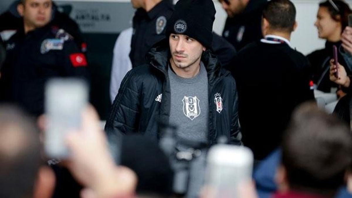 Roma'dan Oğuzhan Özyakup açıklaması!