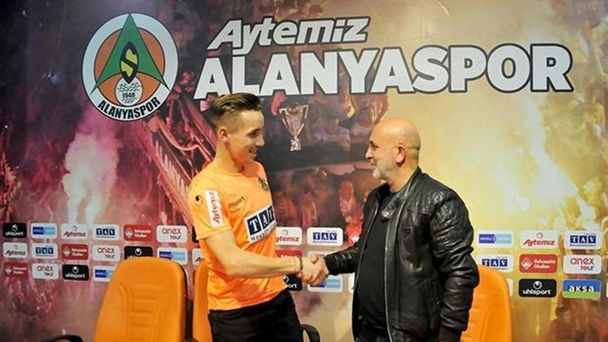 Çek futbolcu Josef Sural, Alanyaspor'da