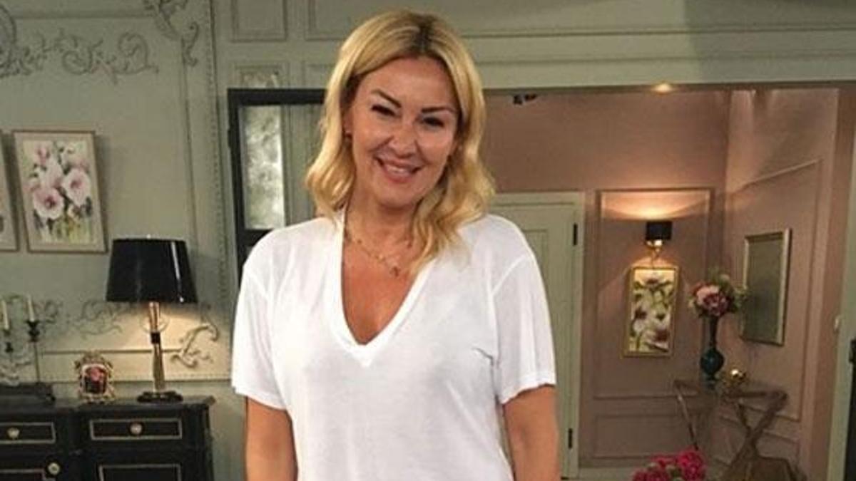 Pınar Altuğ, saç rengini değiştirdi